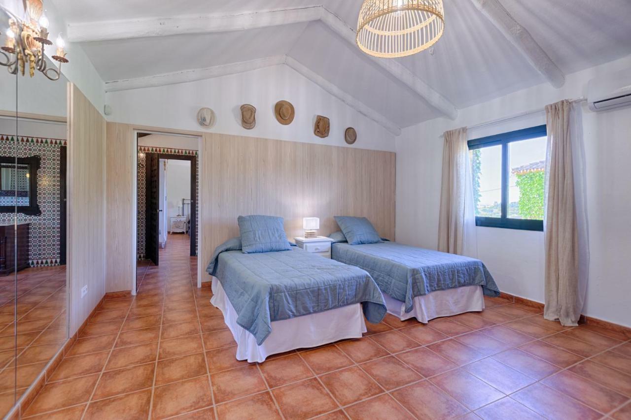 Hanami Finca Cumbres Borrascosas Естепона Екстериор снимка
